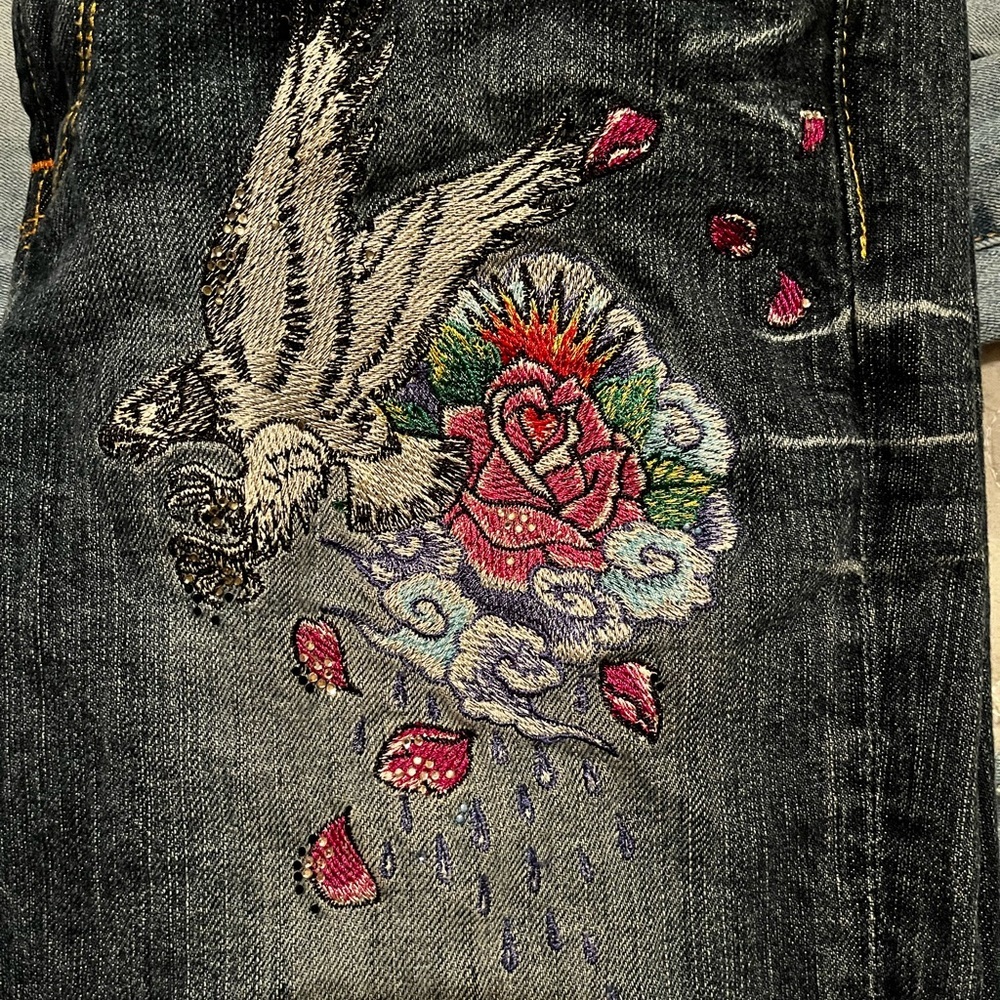 ULTRA RARE~ED HARDY~ TATTOO JEANS ~ SKINNY RAW HEM ~ MIXED MEDIA ~ DOVE~28 - Picture 13 of 16